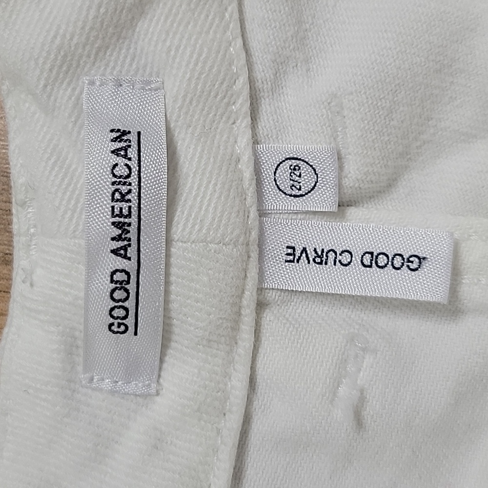 Good American Good Curve White Jeans - Picture 2 of 13